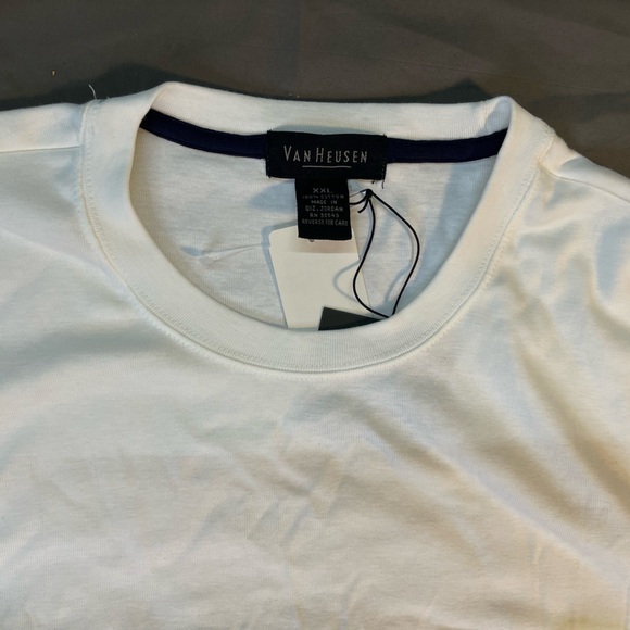 Van Heusen Wrinkle Free Pocket Tee Size XXL - Picture 2 of 4